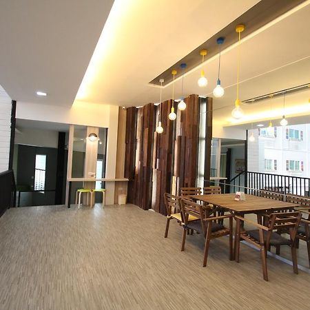 Preme Hostel Бангкок Экстерьер фото