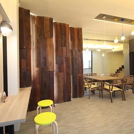 Preme Hostel Бангкок Экстерьер фото