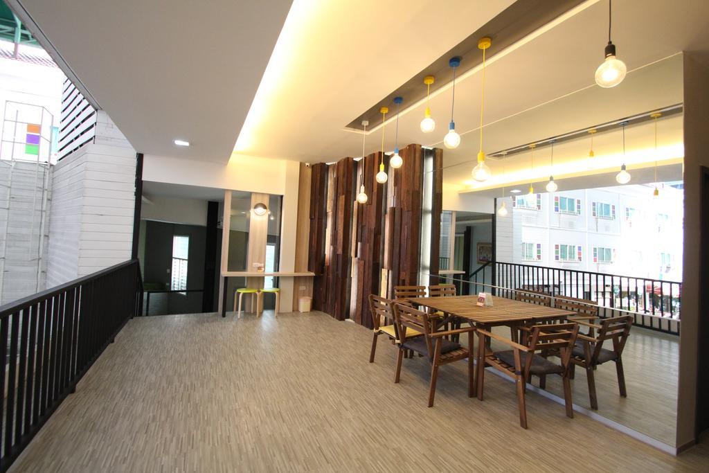 Preme Hostel Бангкок Экстерьер фото