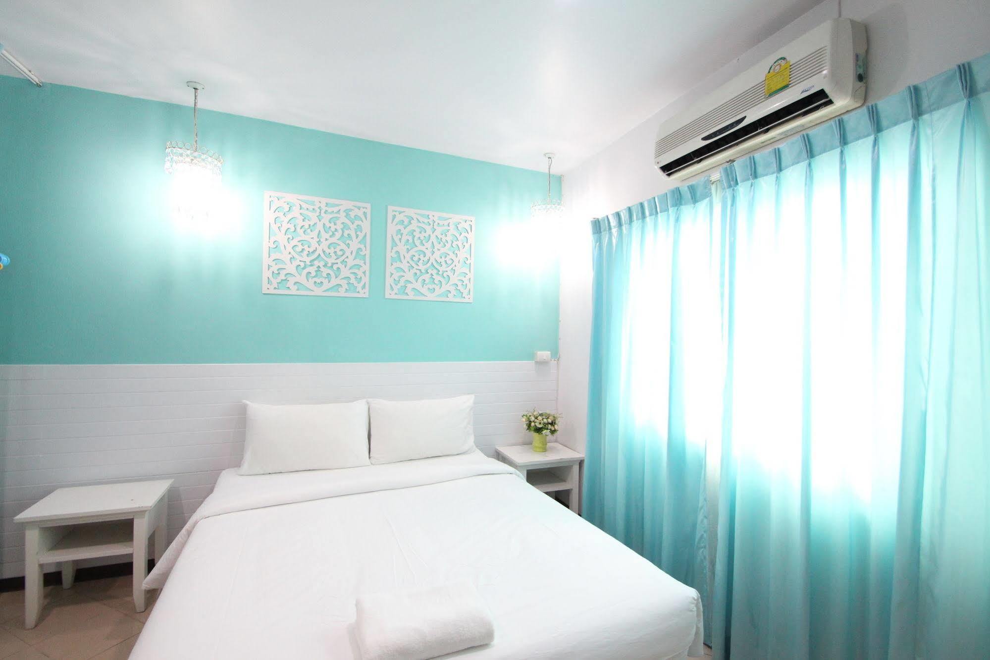 Preme Hostel Бангкок Экстерьер фото